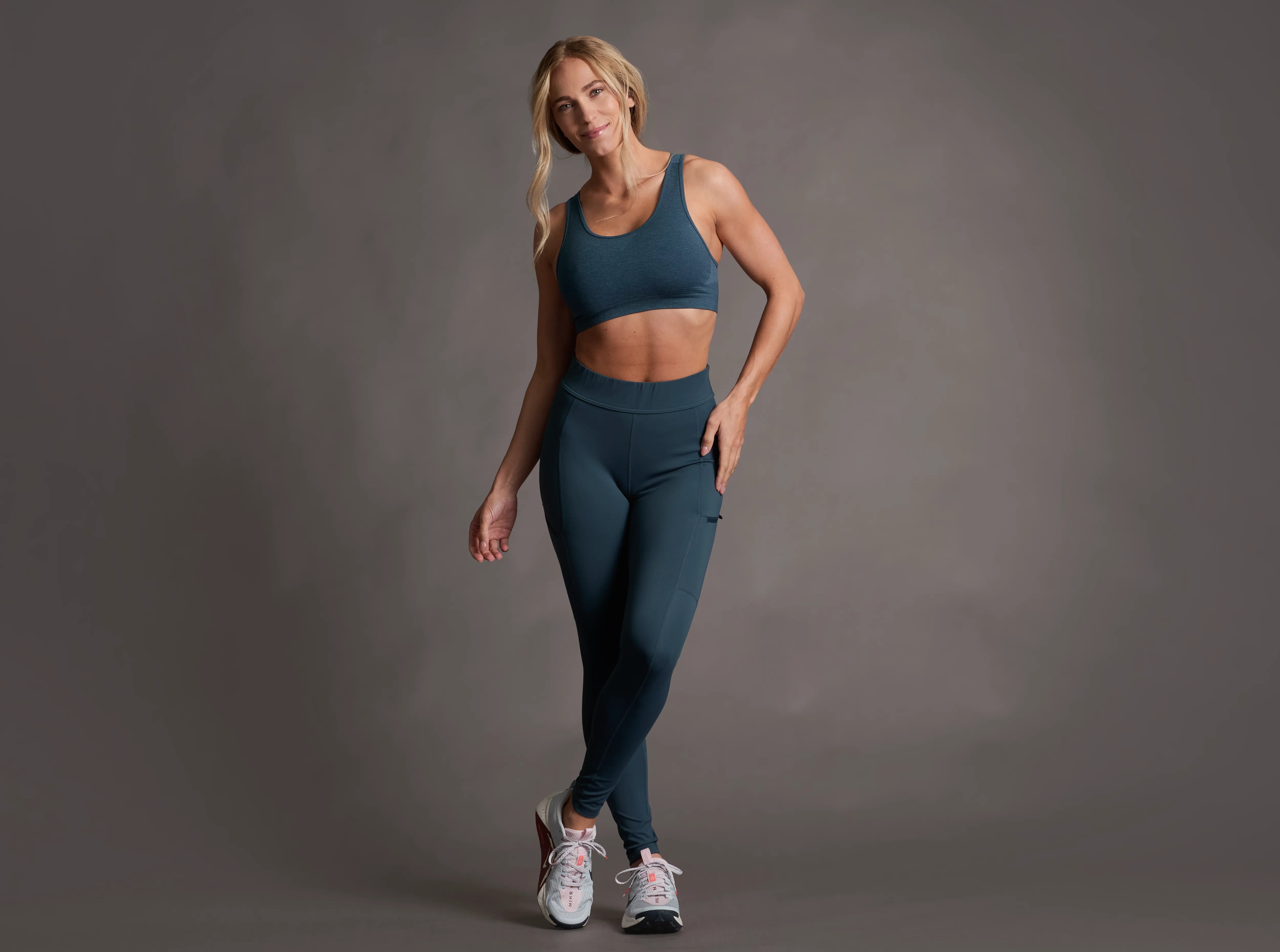 Pulse™ Mid Zip Tight