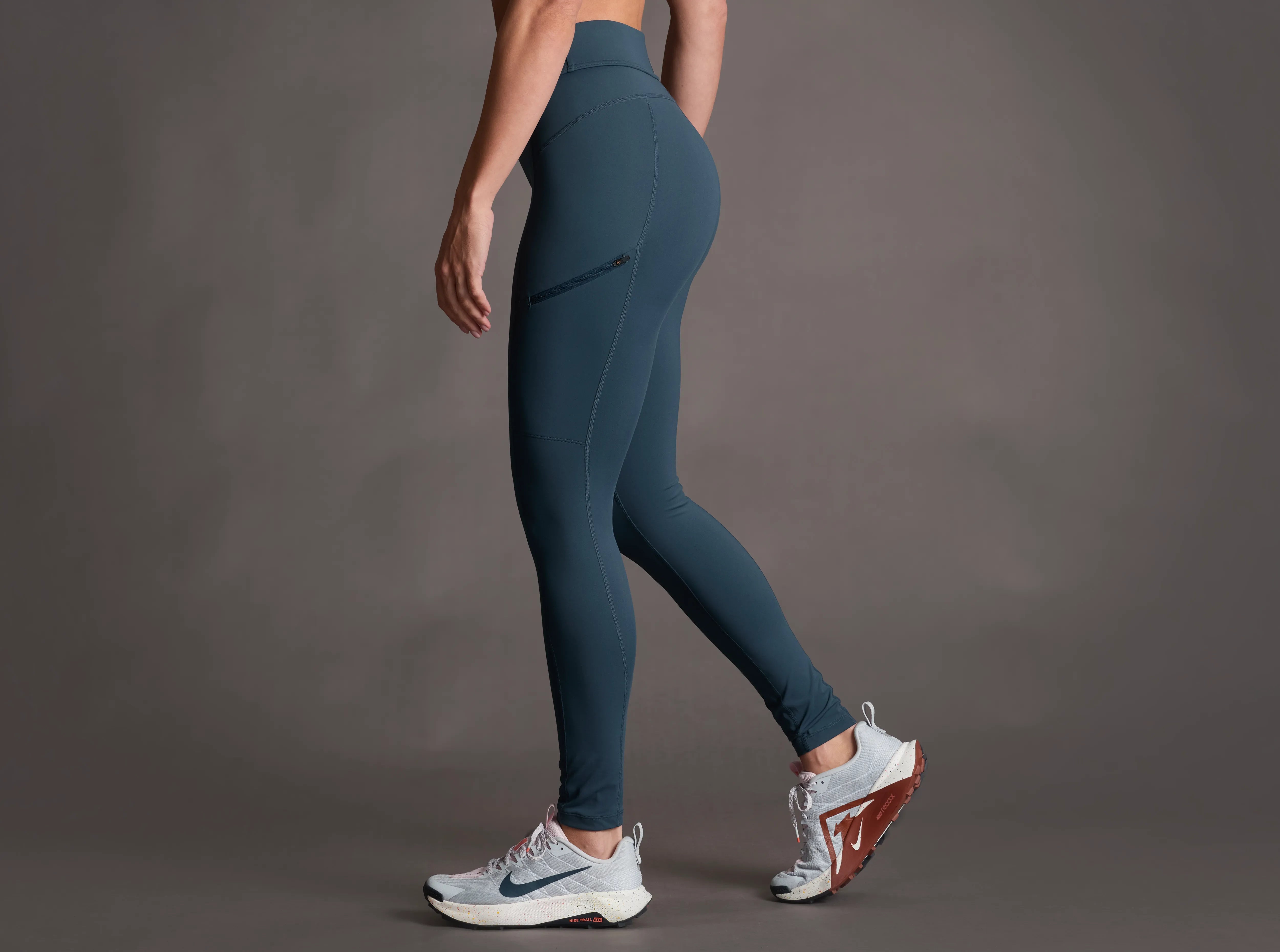 Pulse™ Mid Zip Tight